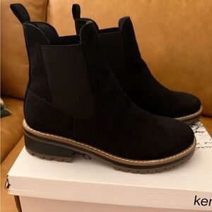 Kensie Black Microfiber Chelsea Ankle Boots Box Label